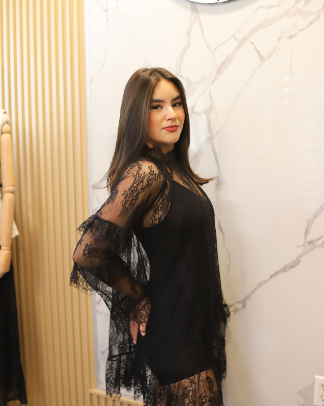 Vestido "Midnight Lace"