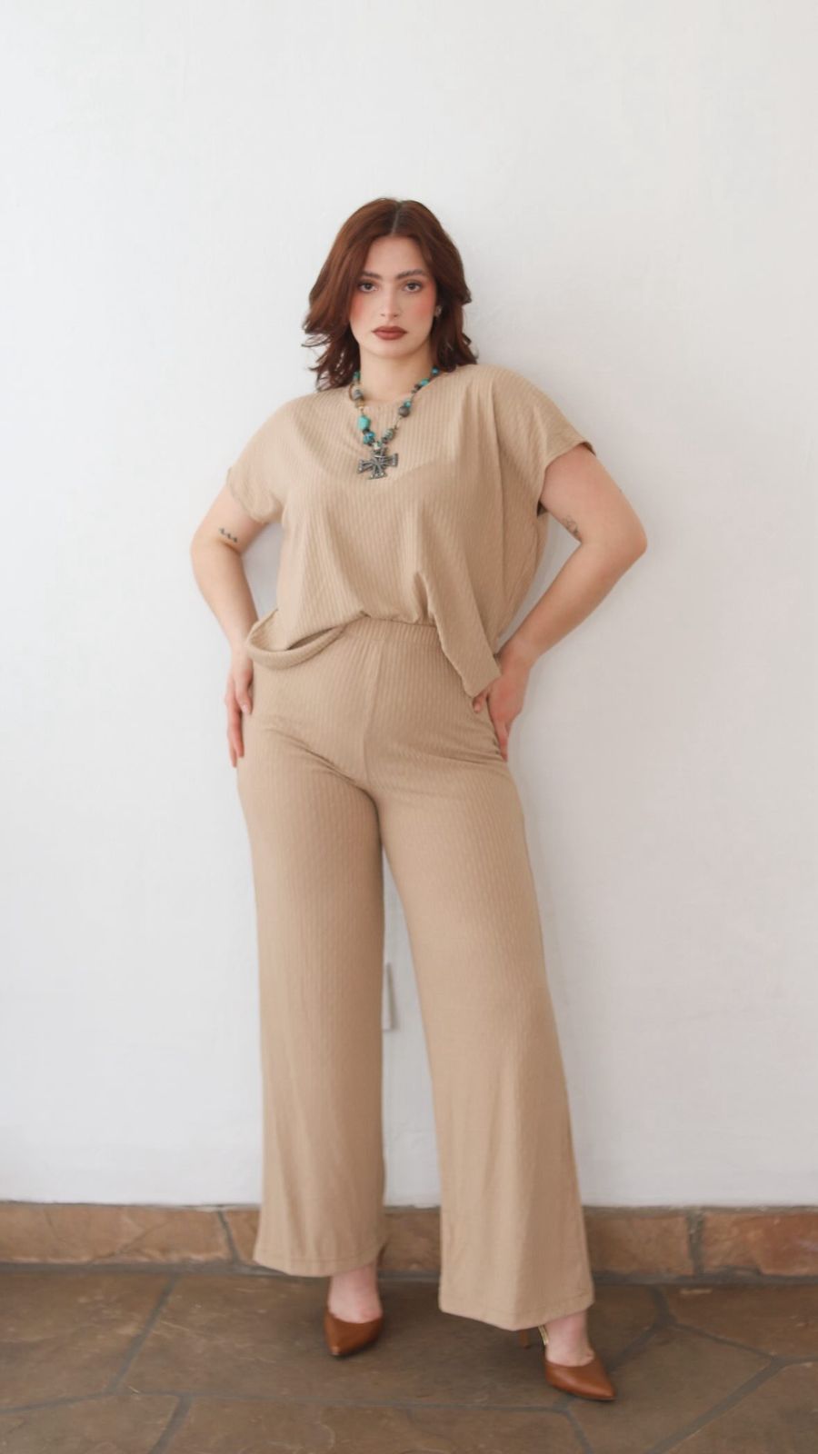 conjunto comodo beige