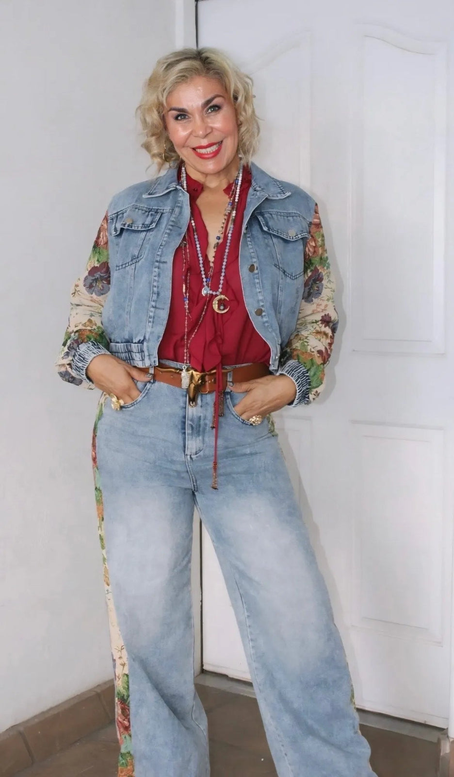 Conjunto demin con detalles florales - estilo romántico con toque urbano 🌺 - kirys.boutique