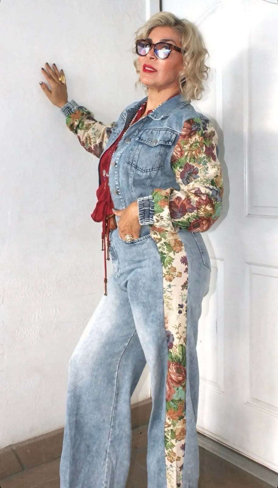 Conjunto demin con detalles florales - estilo romántico con toque urbano 🌺 - kirys.boutique